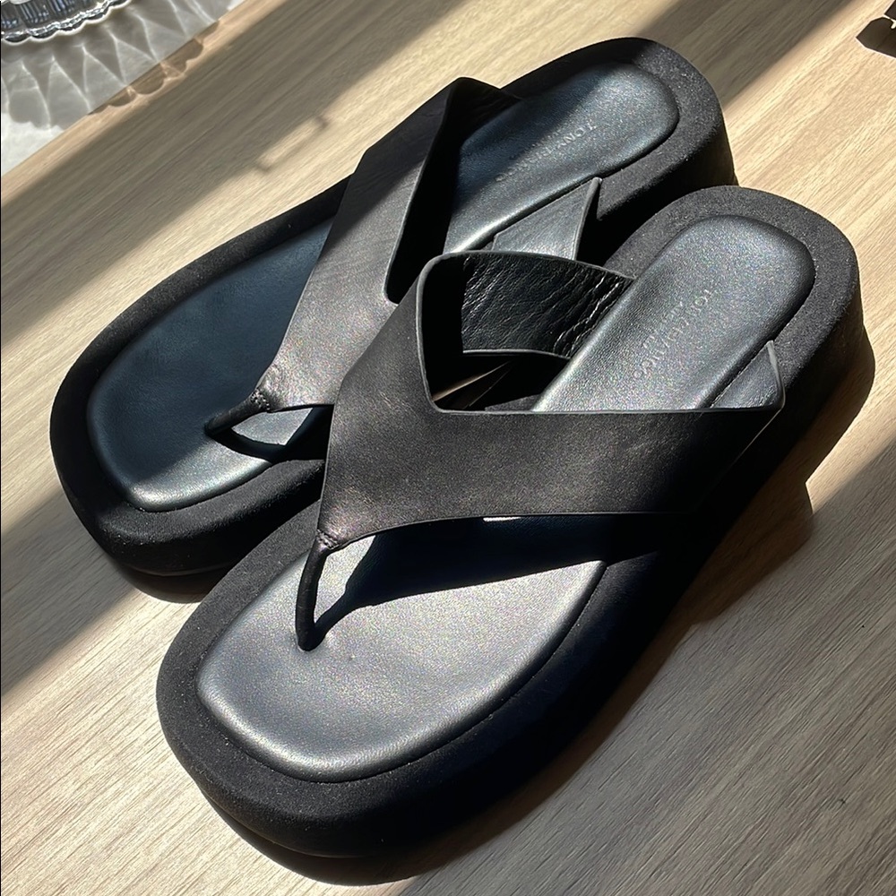 Tony Bianco Black Flats
